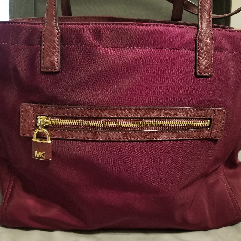 Nylon tote with leather handles